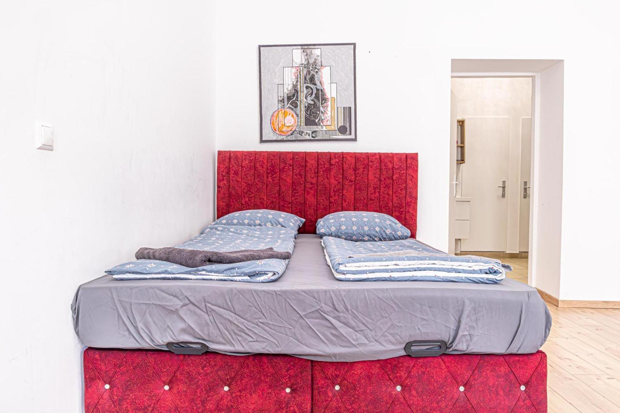 Hostel 6 Min To Amusement Park - Economy In Shared Wenen