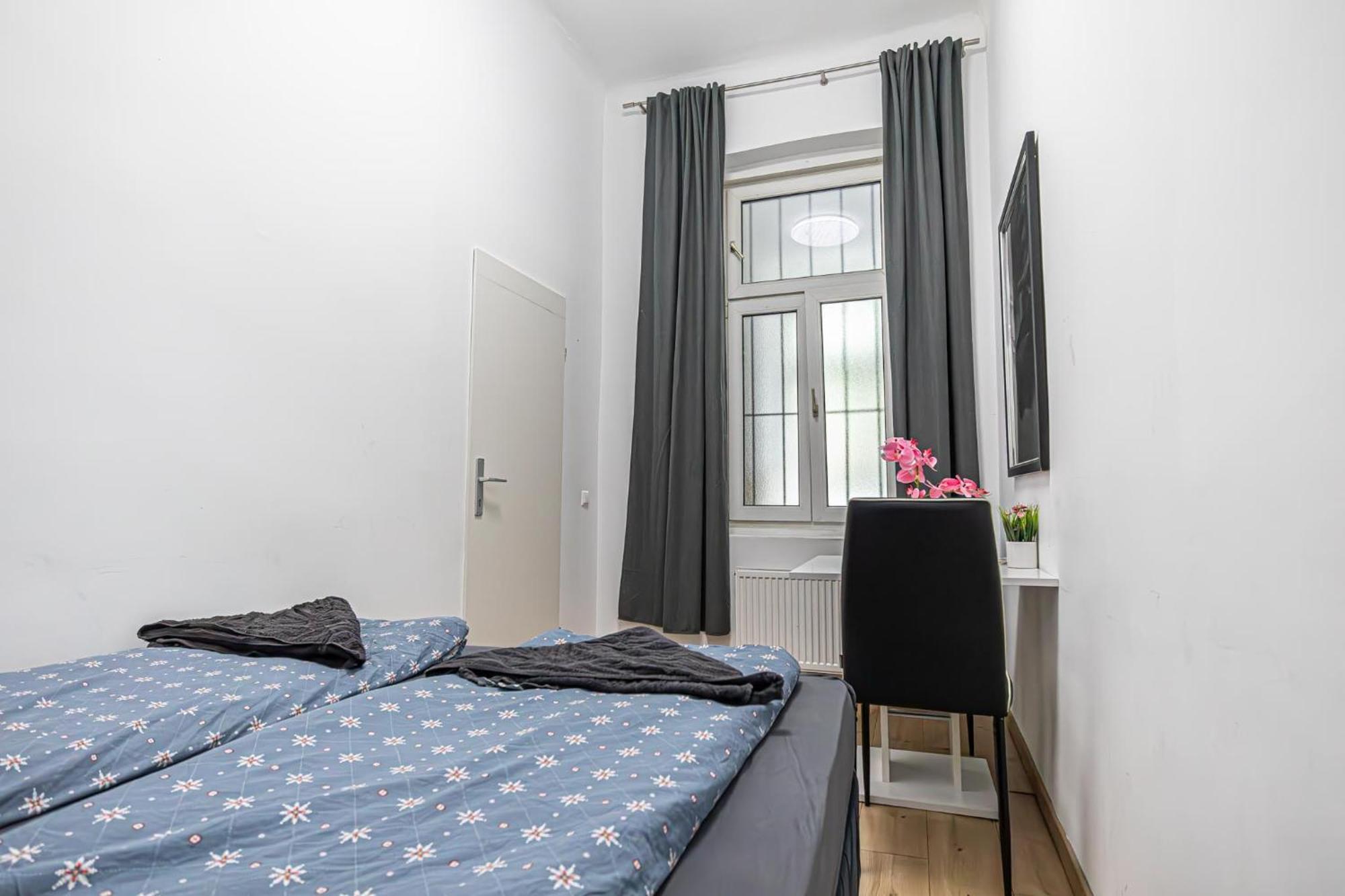 Hostel 6 Min To Amusement Park - Economy In Shared Wenen